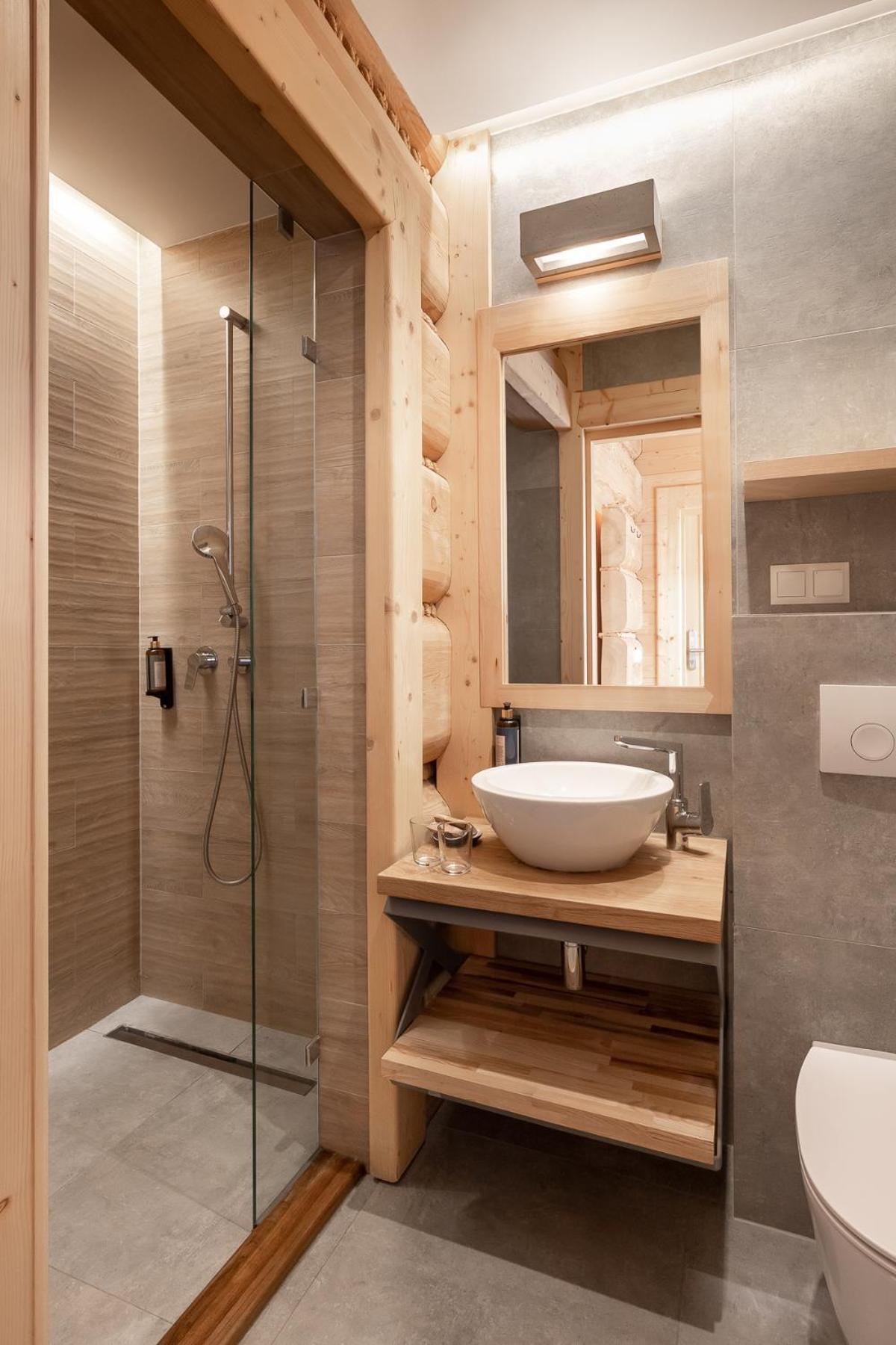 Deluxe Two-Bedroom Apartment