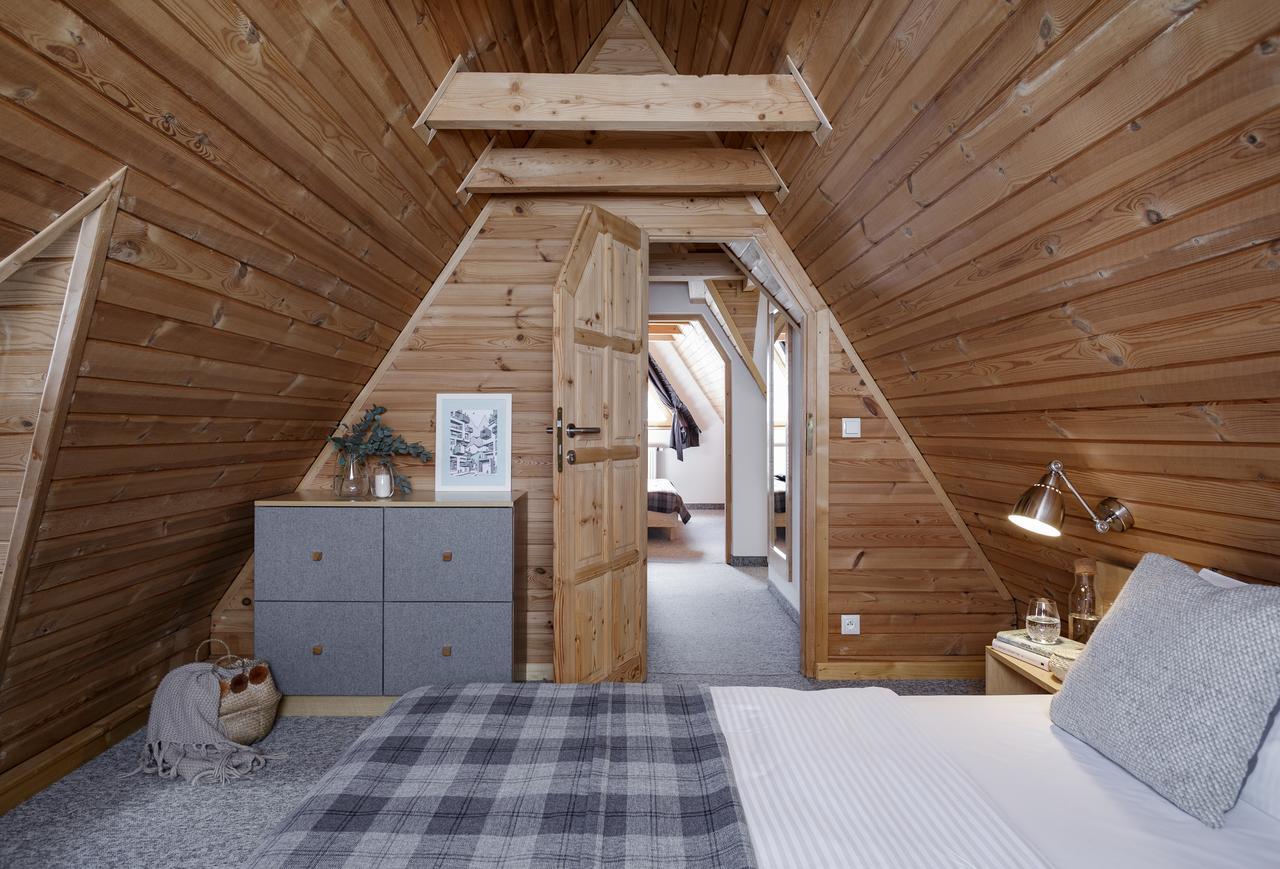 Deluxe Two-Bedroom Apartment